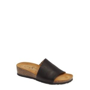 Bos & Co. Leather slides, size 9